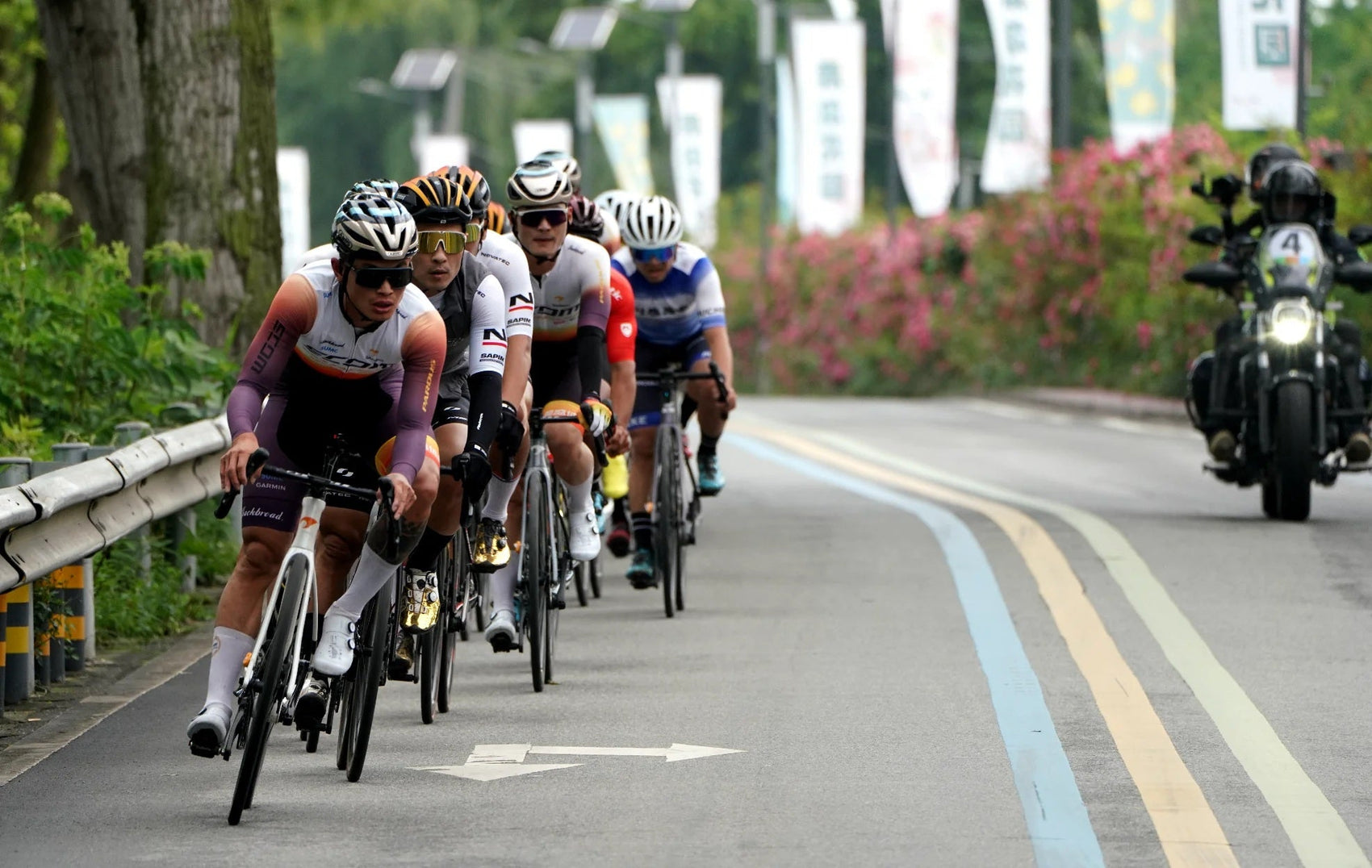 The difference between carbon fiber bicycles and regular bicycles